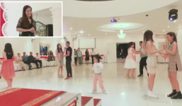 Cô gái may mắn vì được đại gia đình bạn trai đến nhảy flashmob cầu hôn